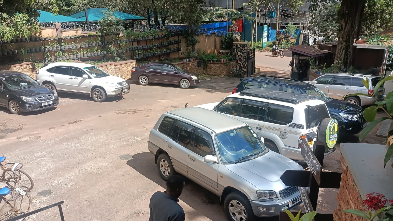 The Best 4×4 vs Sedan for Uganda Car Rental